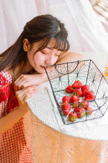 脱女学生小内内摸出水的视频